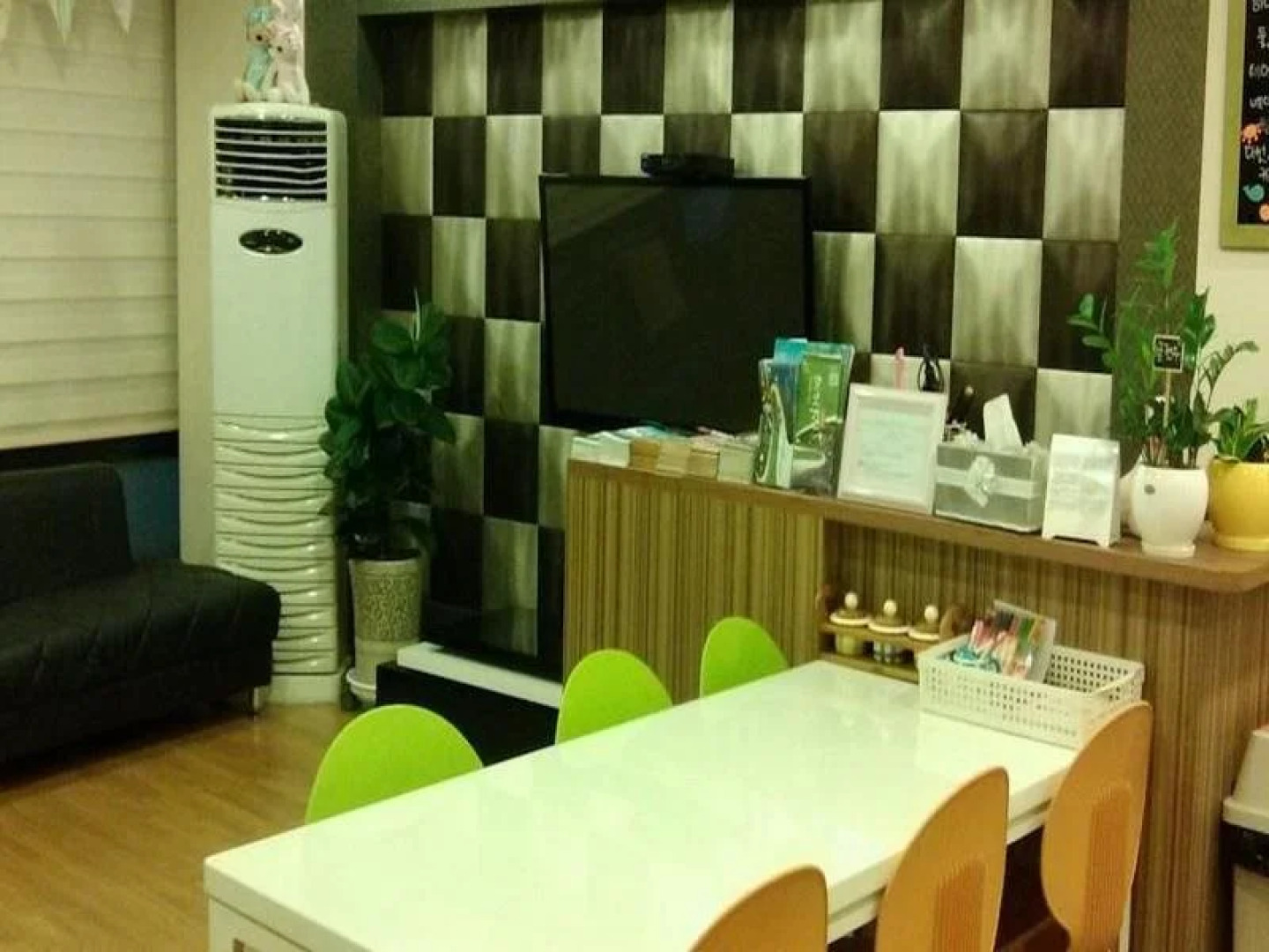 Crystal Guesthouse (гостевой дом для женщин)