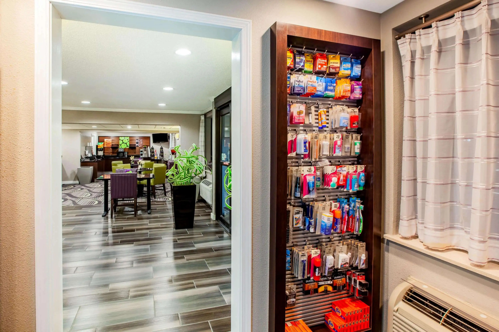 La Quinta Inn & Suites by Wyndham Houston Baytown East