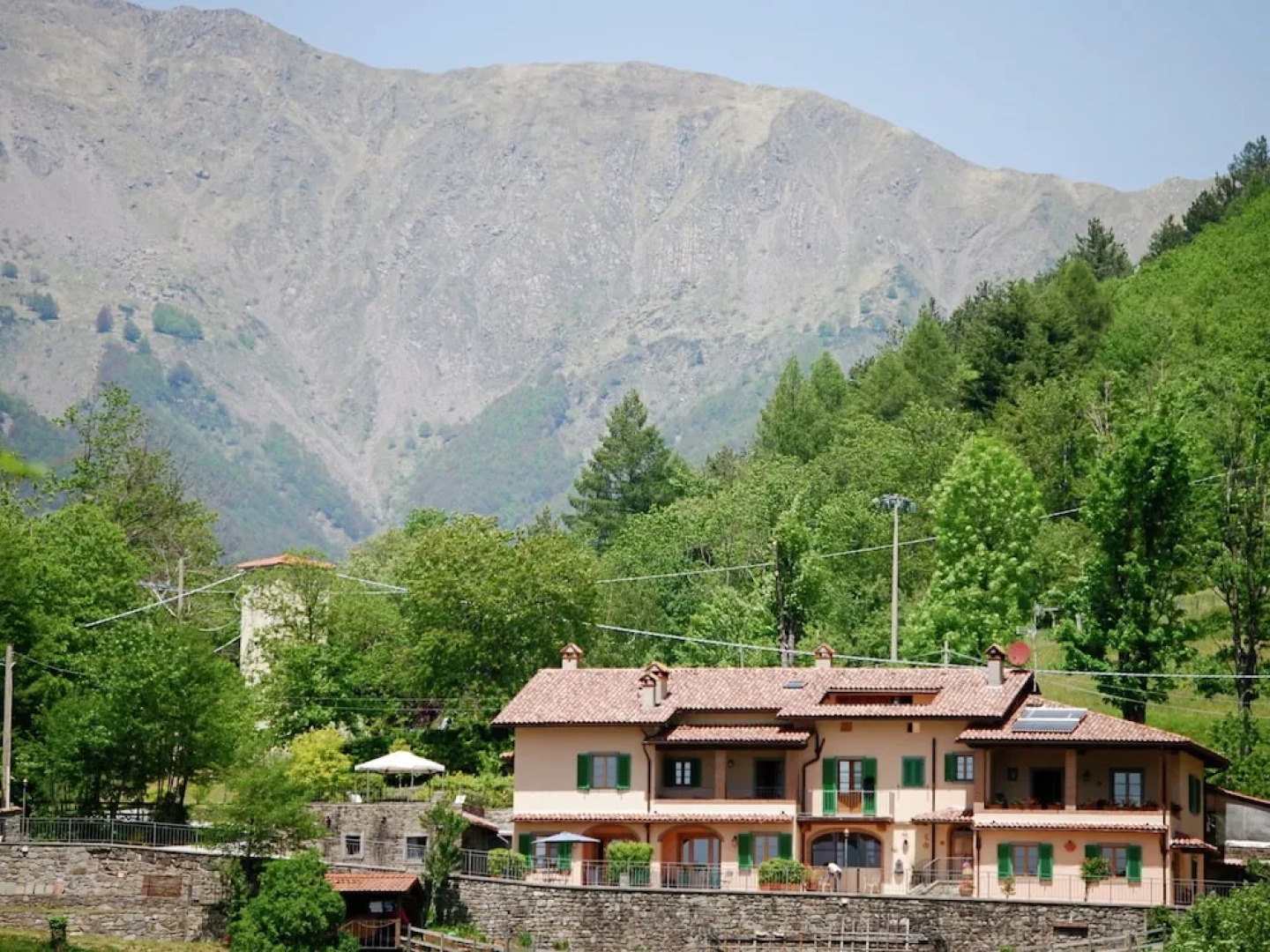 Rustically Decorated, Stylish Property