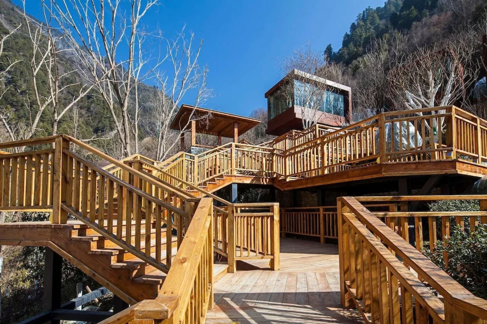 Ramada by Wyndham Guergou