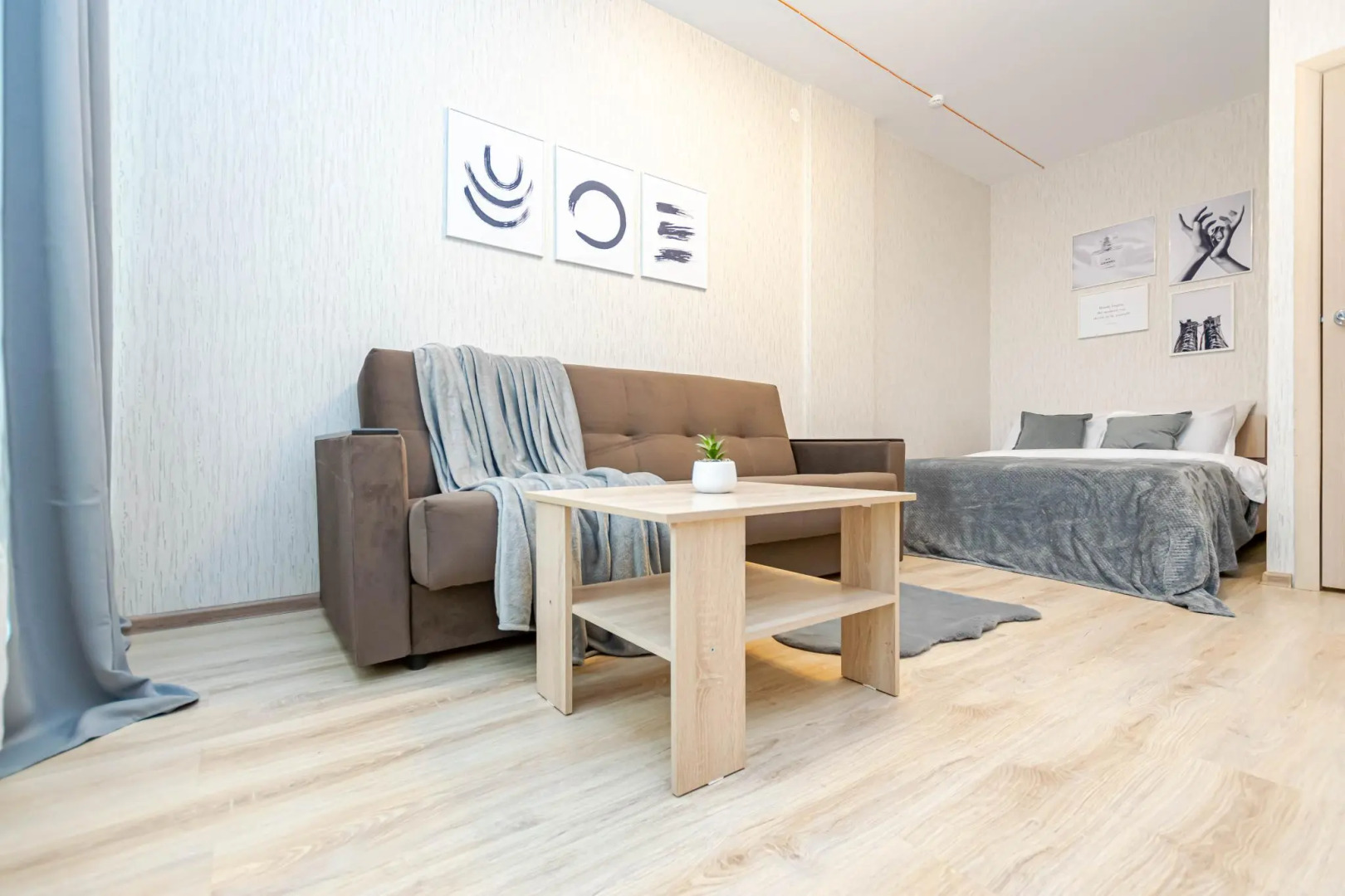 Cosmos (Космос) на улице Революции 48А