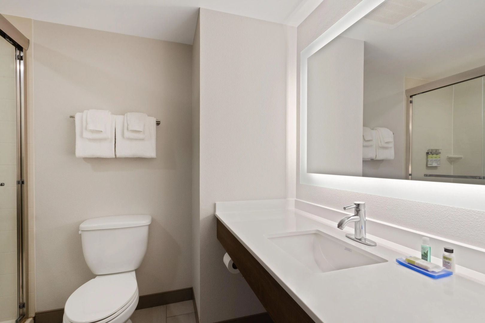 Holiday Inn Express Hotel & Suites Largo-Clearwater by IHG