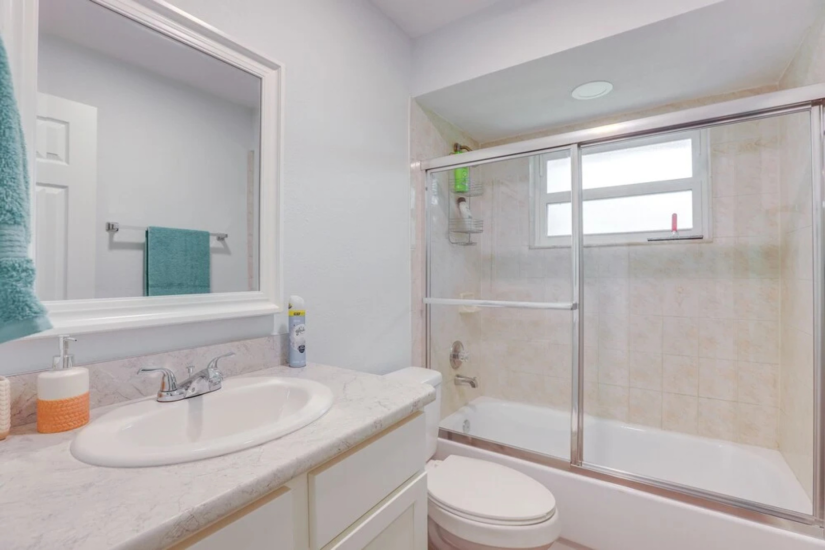 Modern Ocala Oasis w/ Fire Pit + Gas Grill!