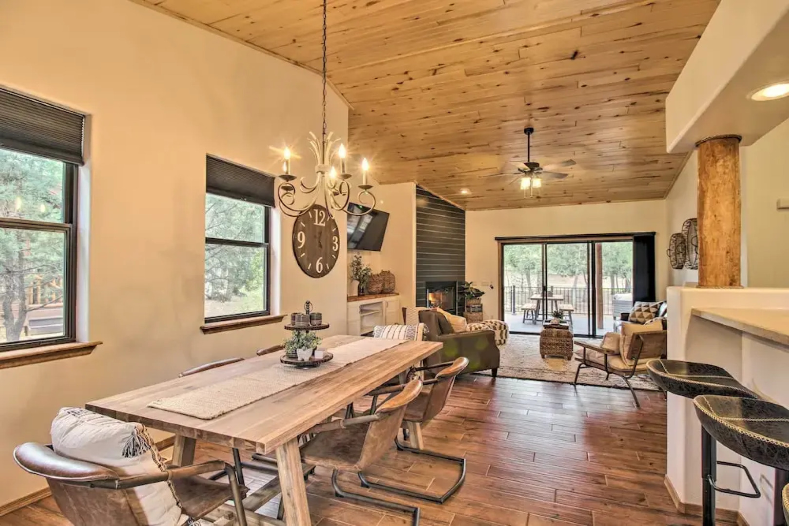 Show Low 'a-to-z Cabin' With Deck & Gas Grill!