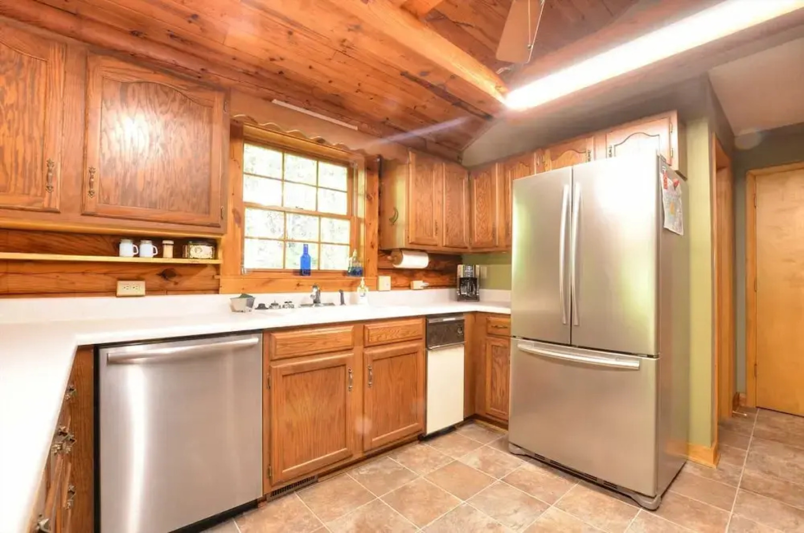 Rippling Waters Lodge 3 Bedroom Cabin by RedAwning