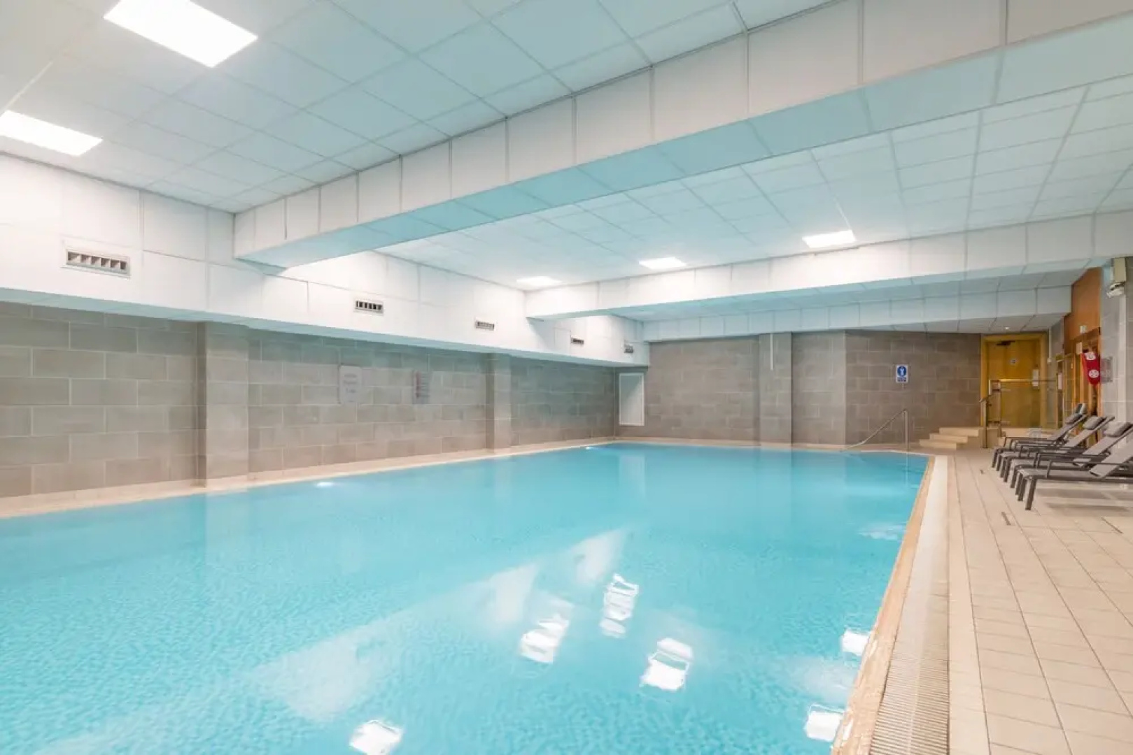 Quirky 1 Bedroom Apartment Next to Holyrood Palace