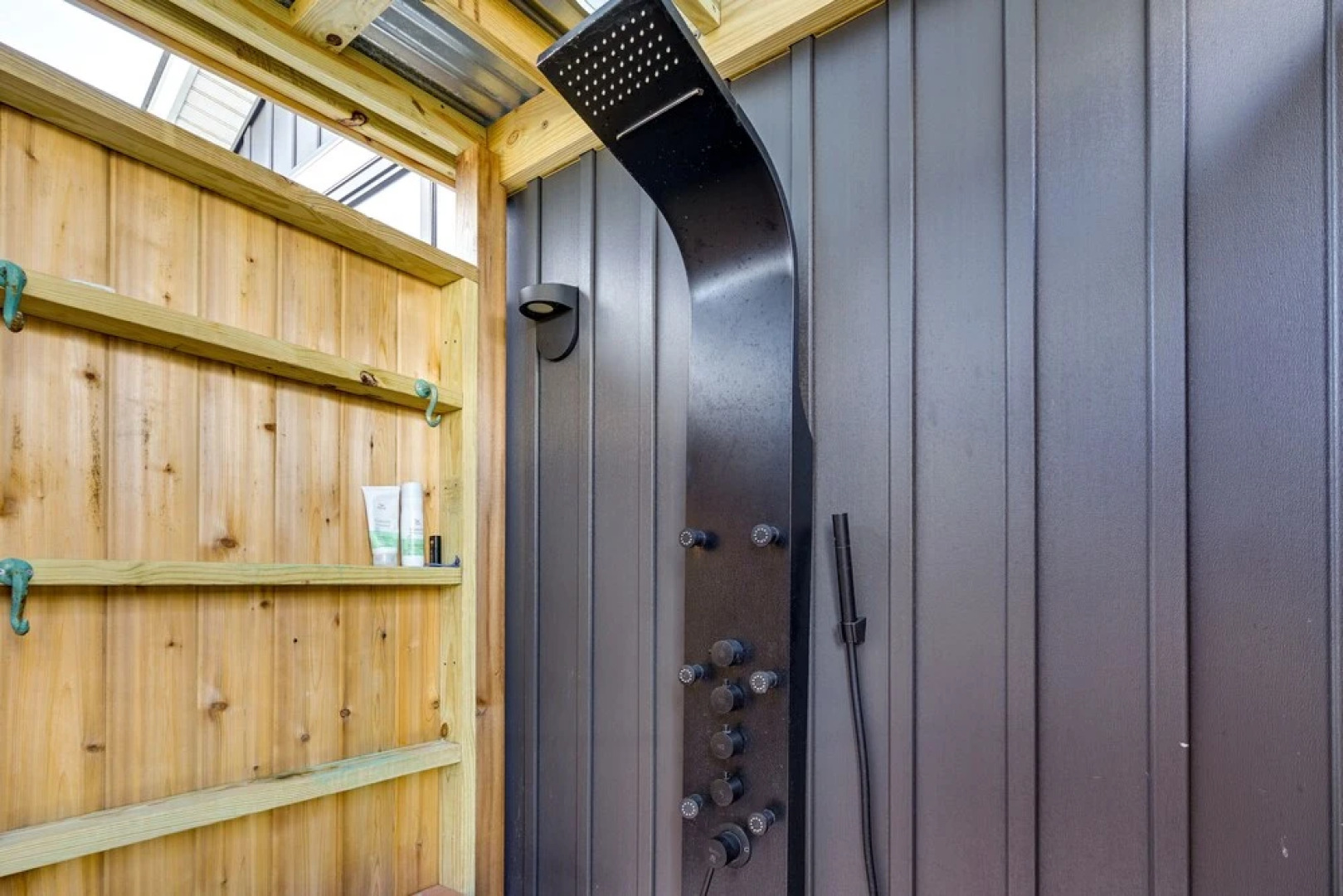 Renovated Seaside Park Cottage: Steps to Beach!