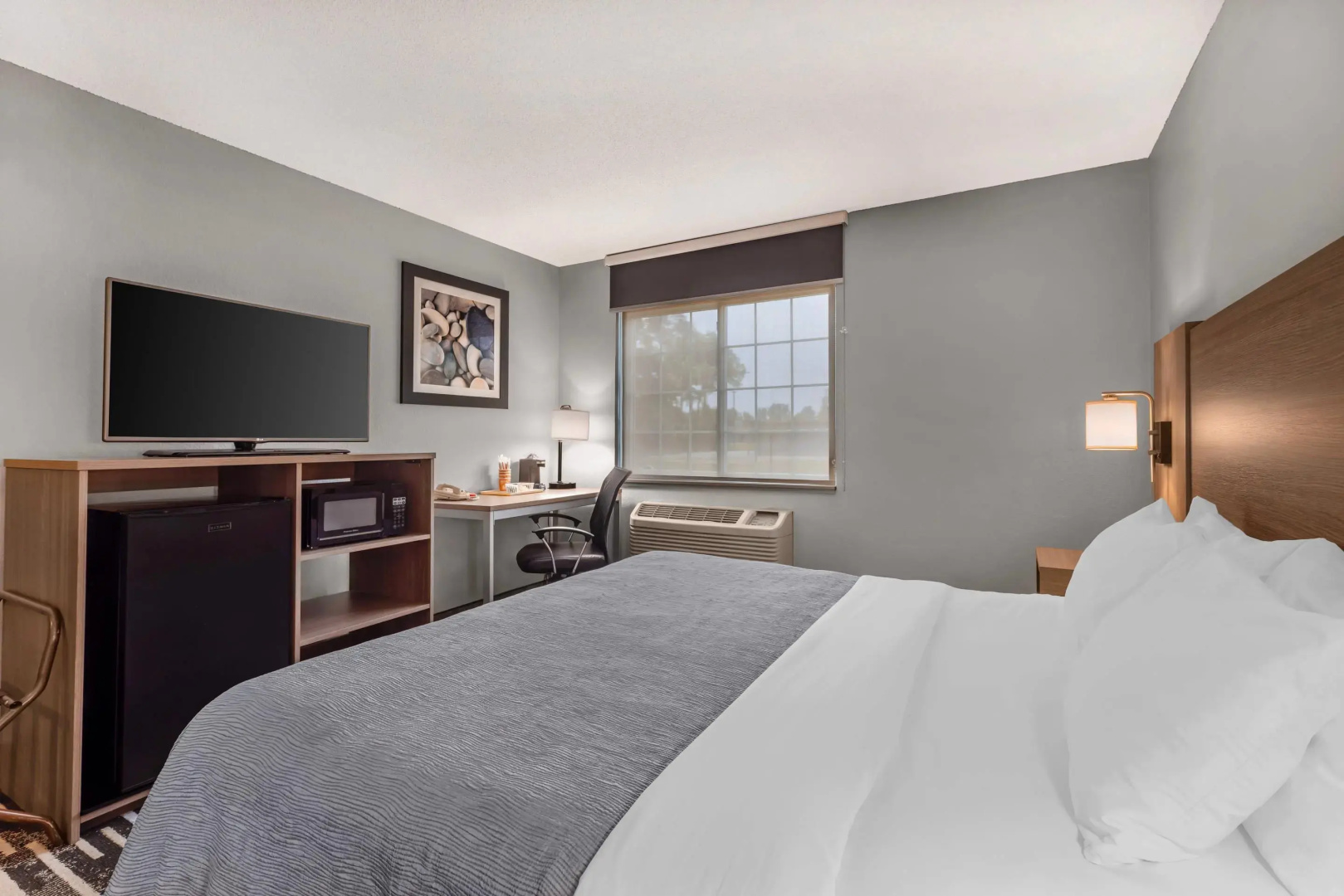 Quality Inn Chesterton near Indiana Dunes National Park I-94