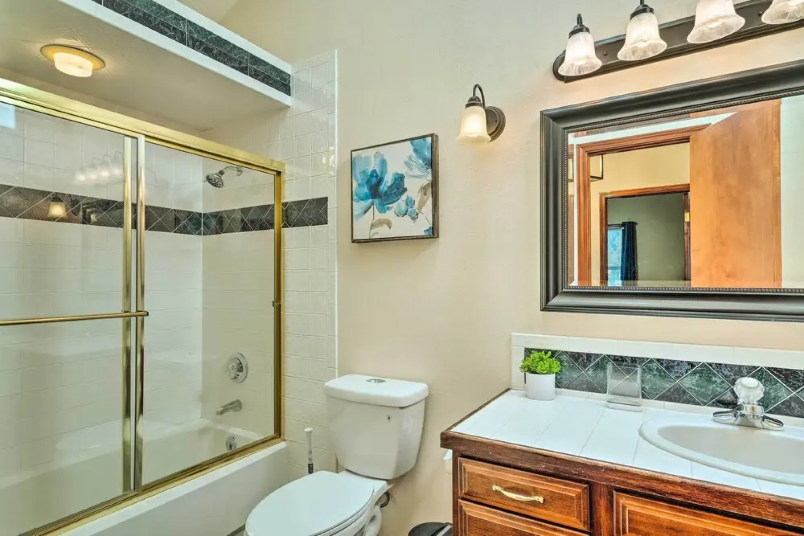 Woodland Park Hideaway w/ Mtn Views & Hot Tub