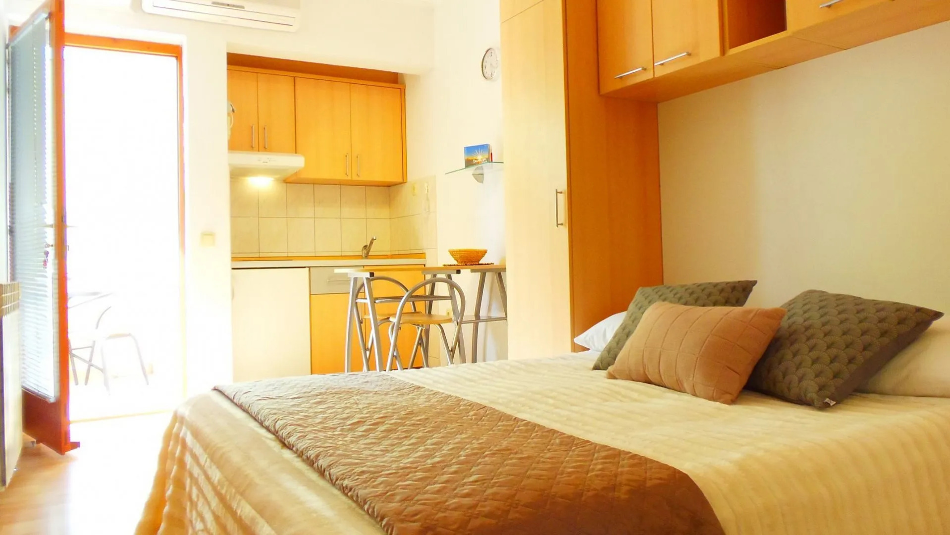 Studio apartment Bor - with great view: SA2Levant Makarska, Riviera Makarska
