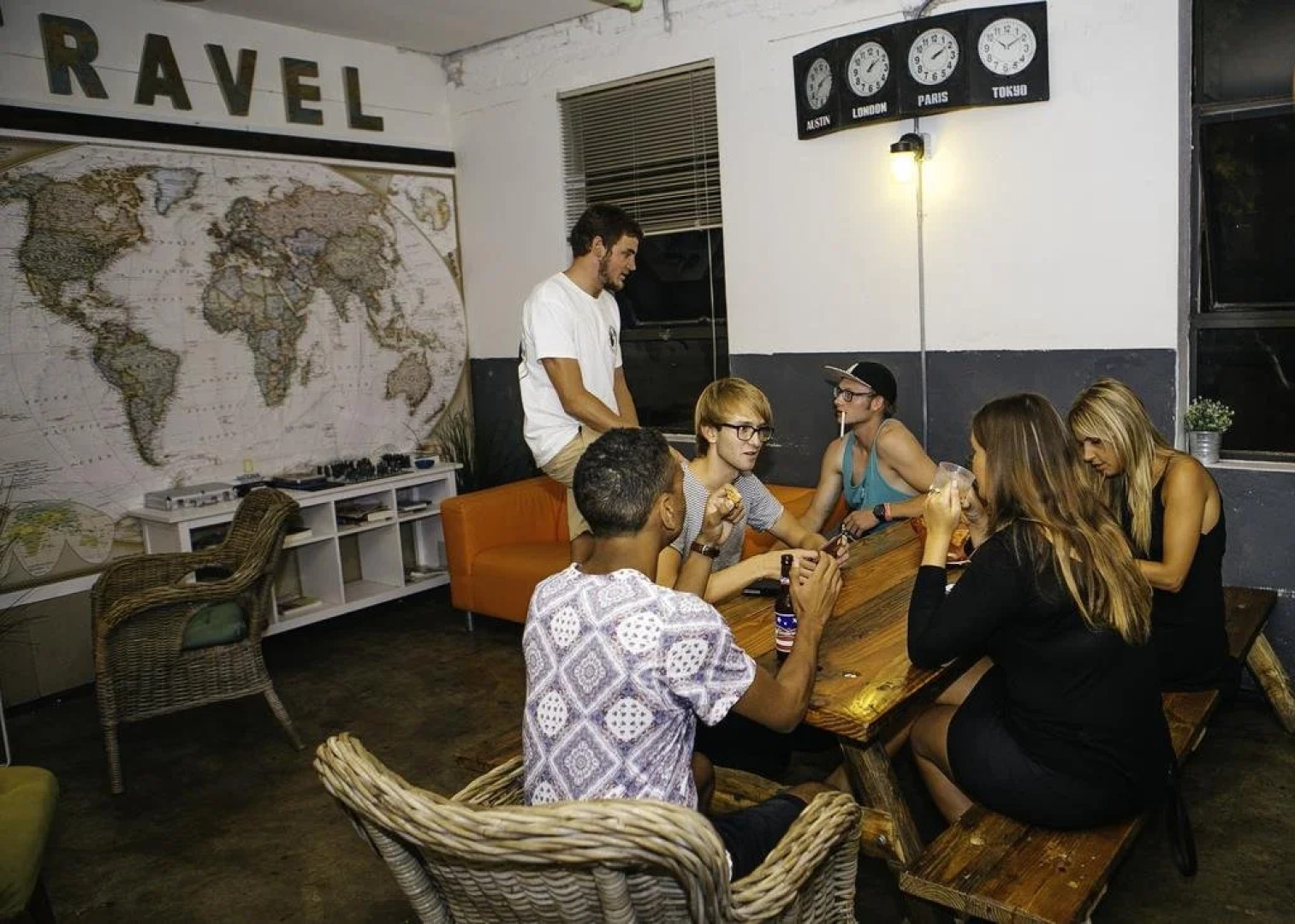 Firehouse Hostel & Lounge