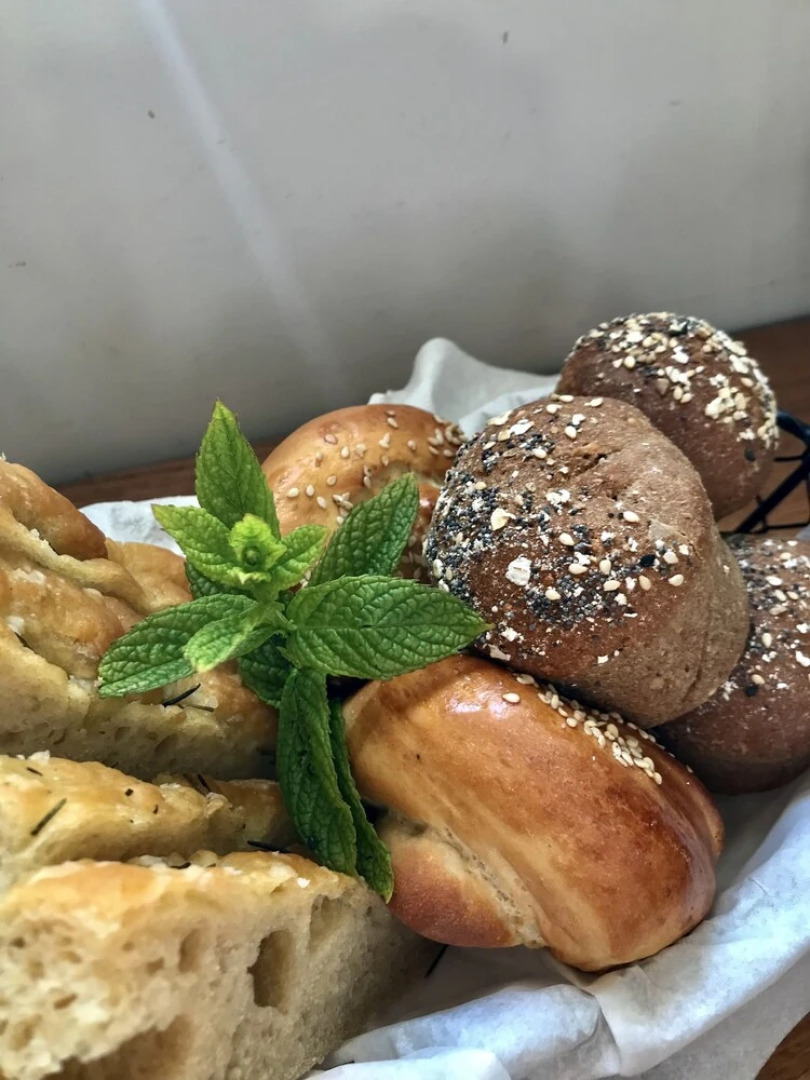 Bassa Maina Villas & Suites