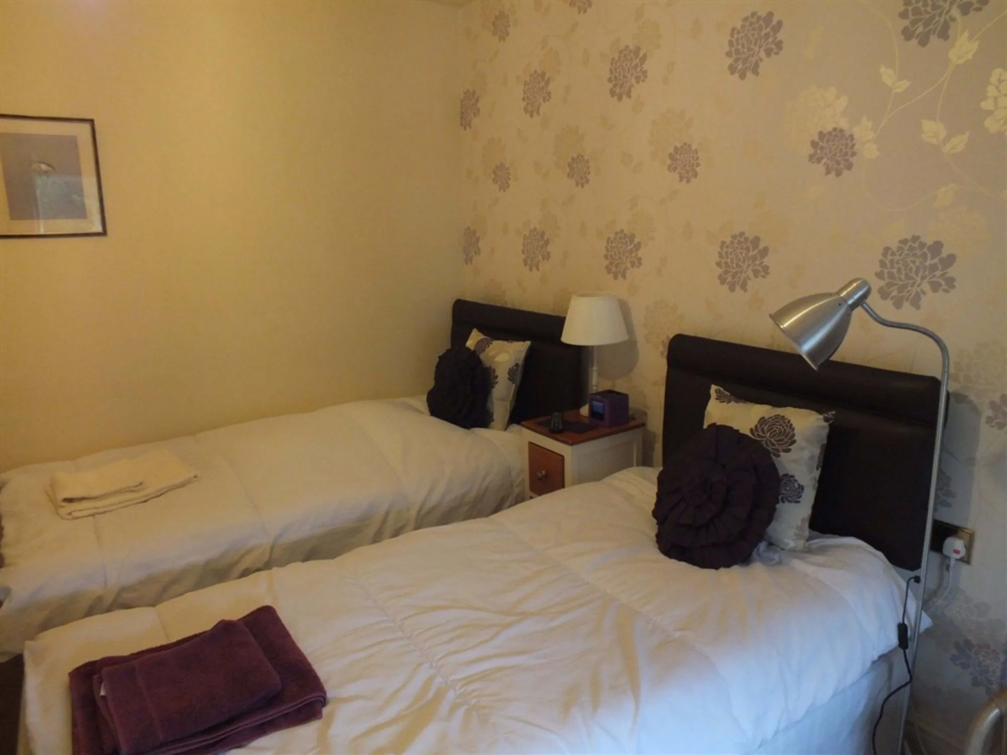 Glan Heulog Guest House