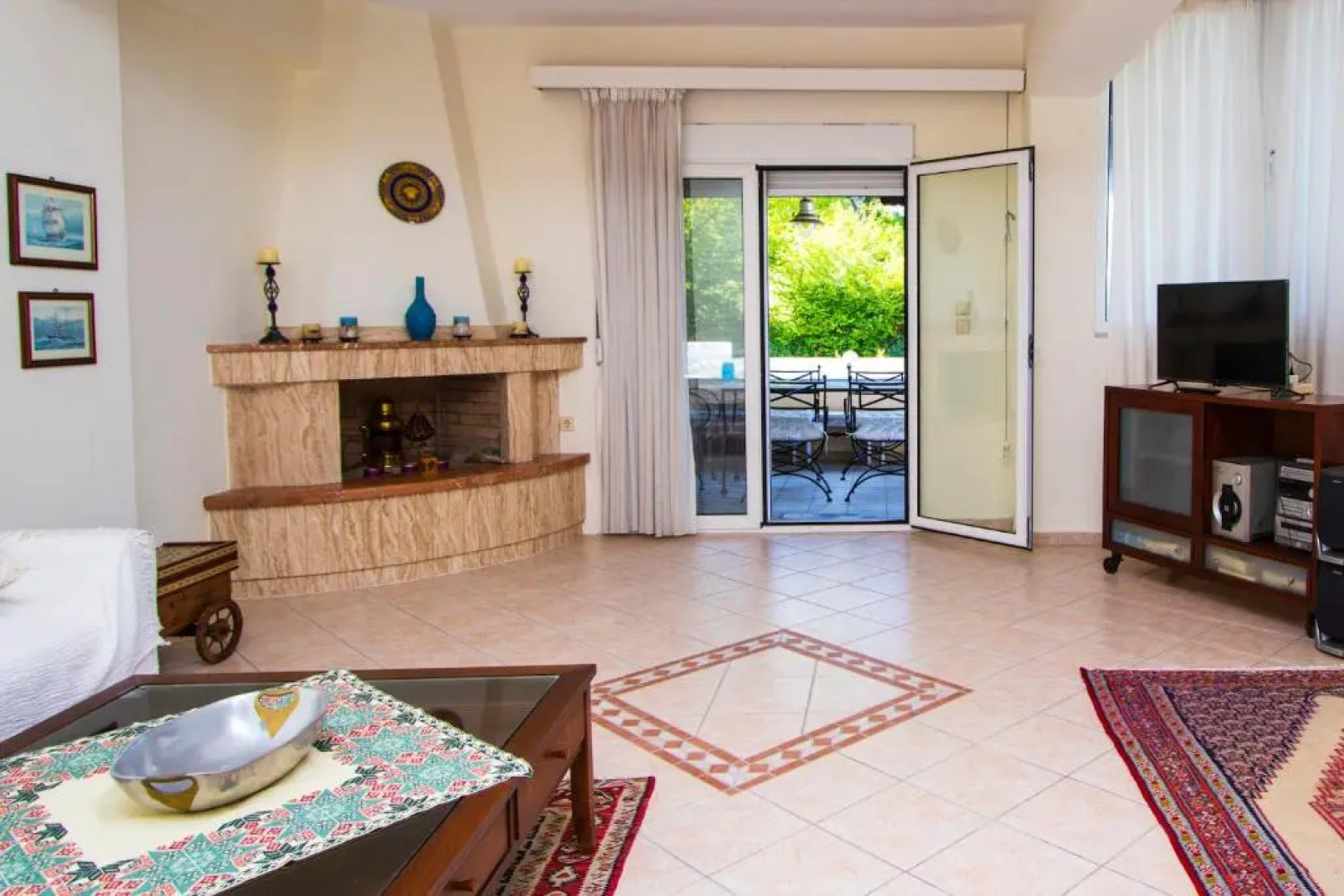 Encore Seaside Villa, Posidi