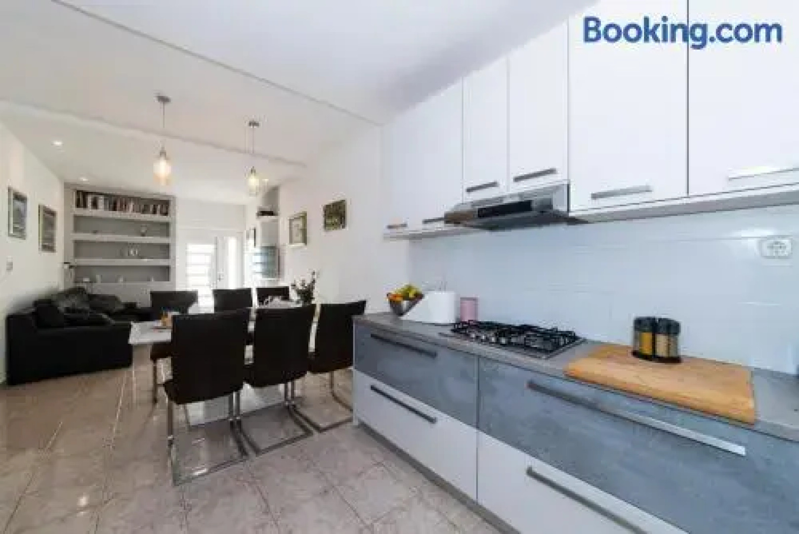 Family friendly apartment, great for children, huge yard and lots of toys