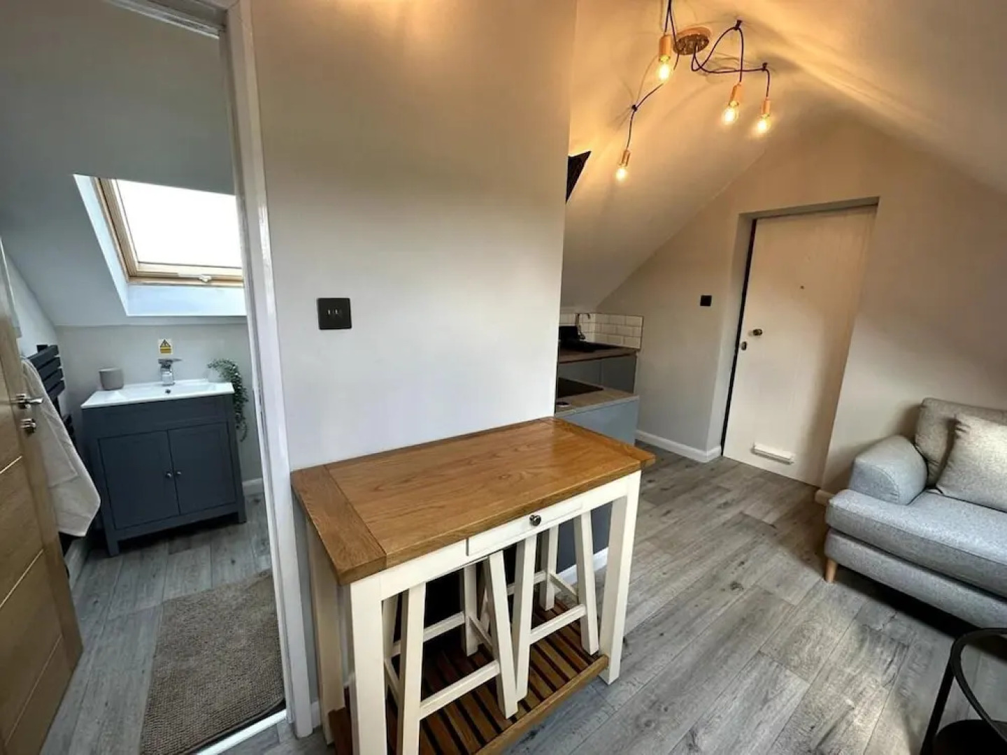 Remarkable 1-bed Apartment in Glastonbury