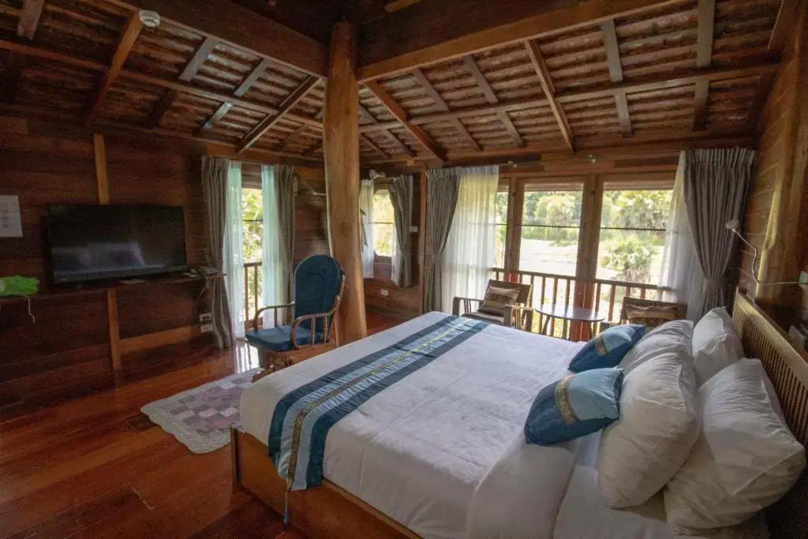 Royal Train Garden Resort By Zuzu