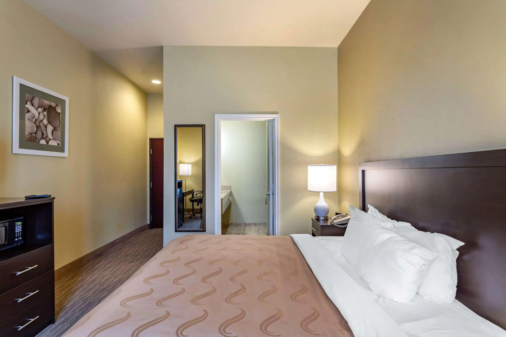 Sonesta Essential La Porte