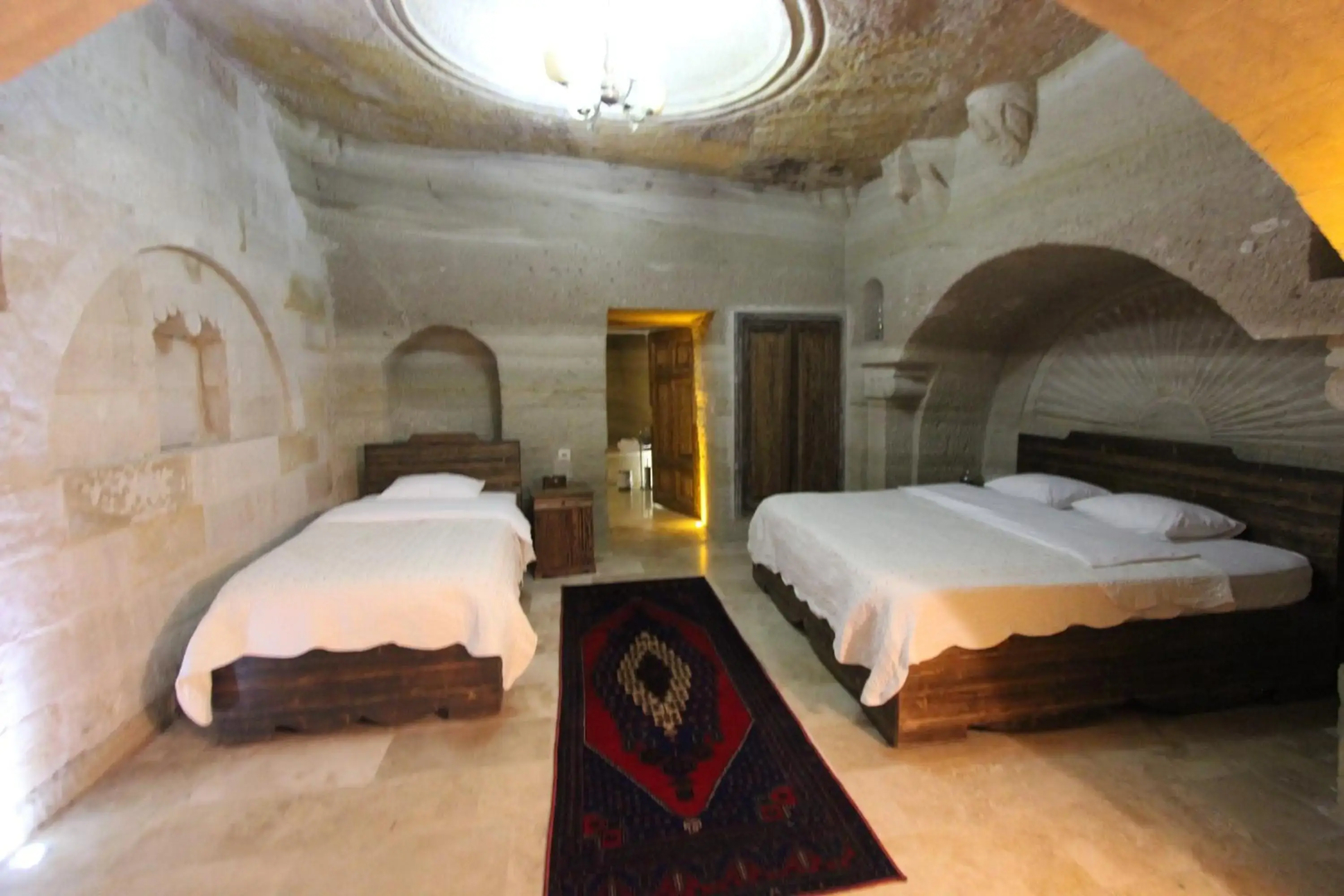 Family Cave Suites Hotel
