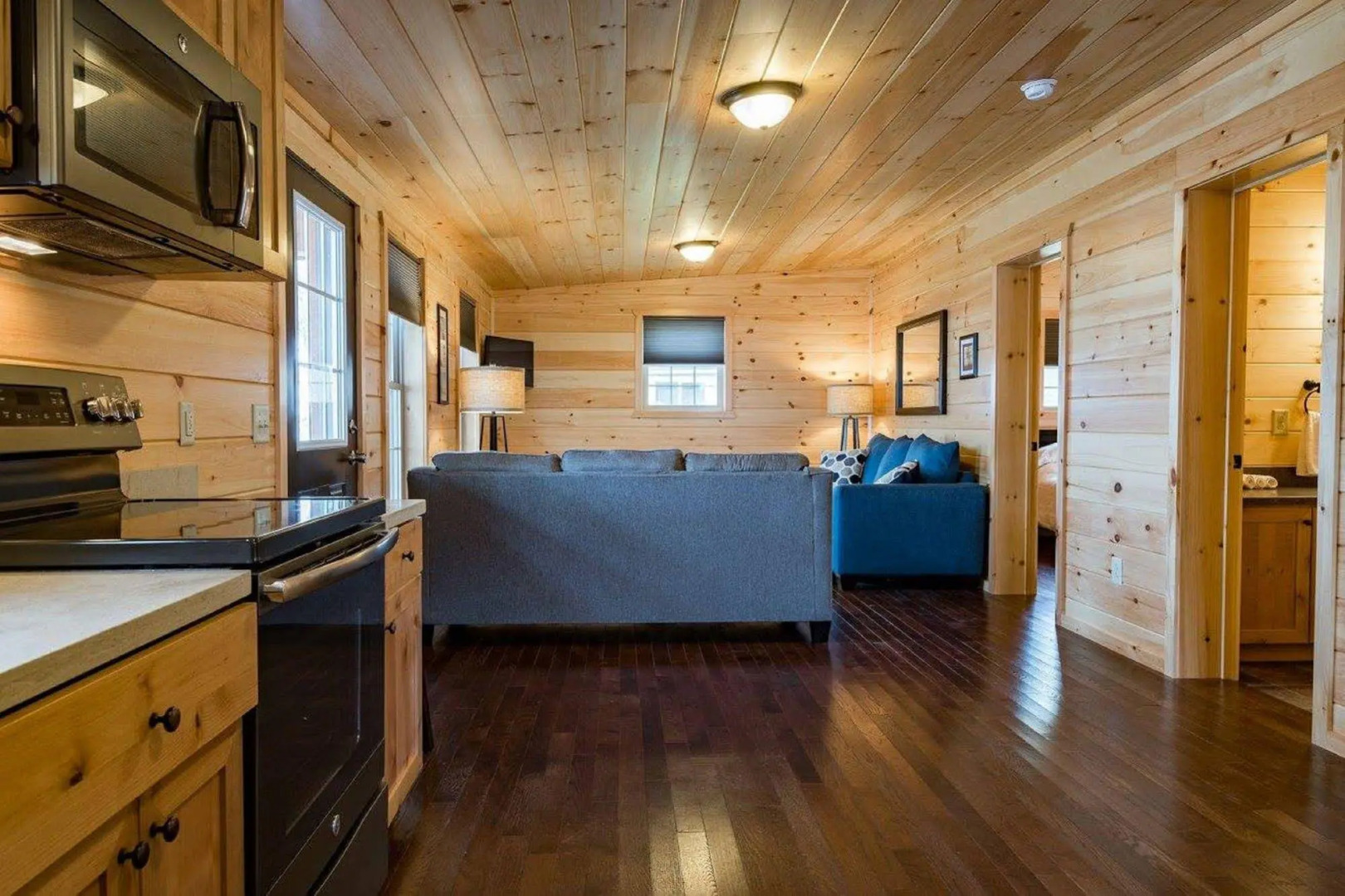 Single Island Shores