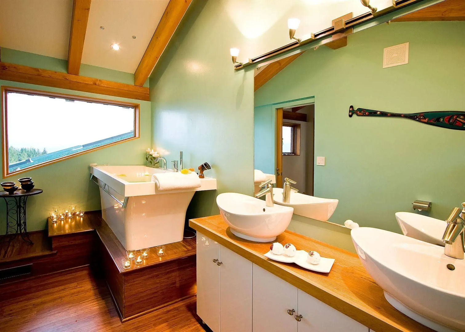 Myra Canyon Lodge + Ranch