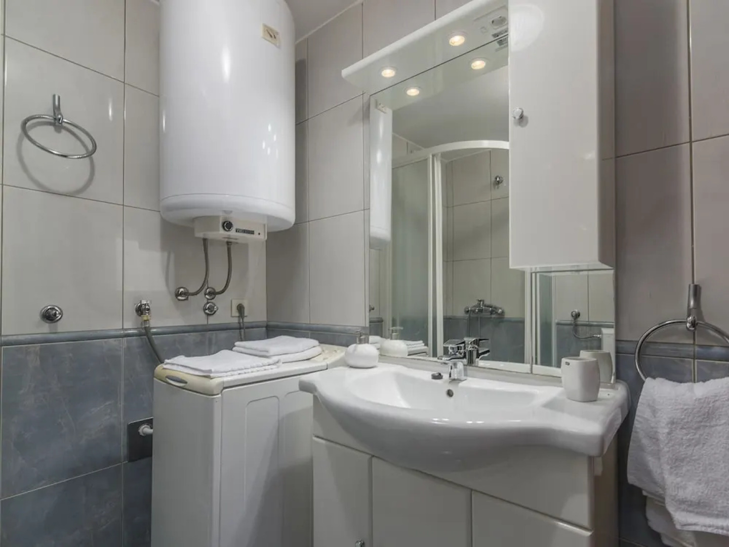 Nice Summer House With sea View, Jacuzzi, Private Garden