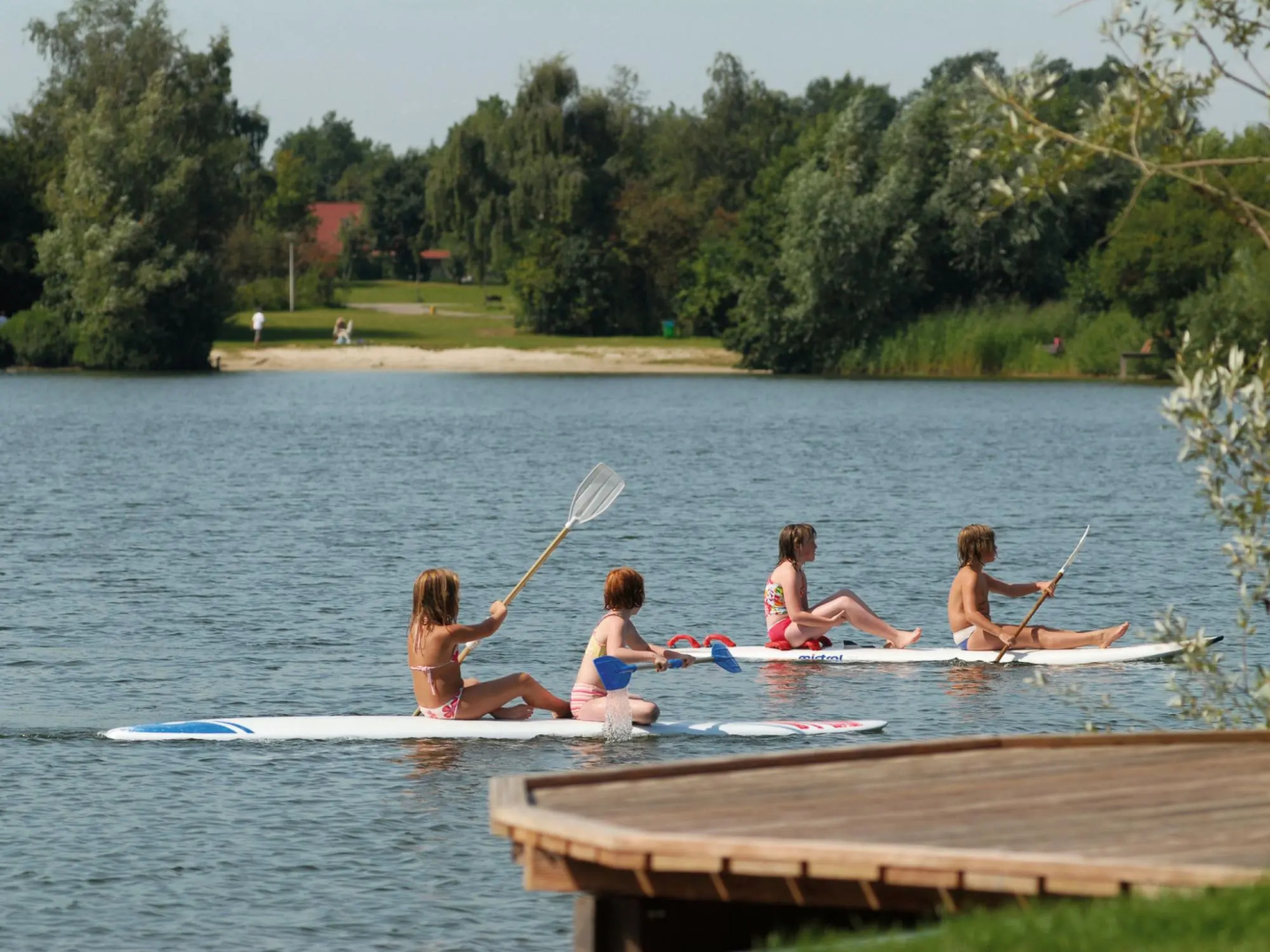 Premium Lodge Near Recreation Lake