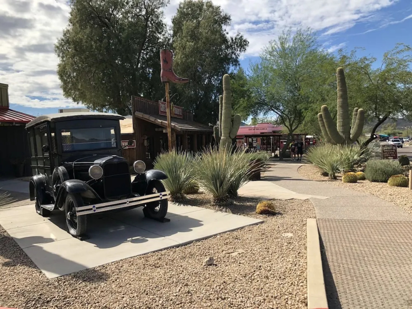 Saguaro Sunset at Cave Creek 4 BR by Casago