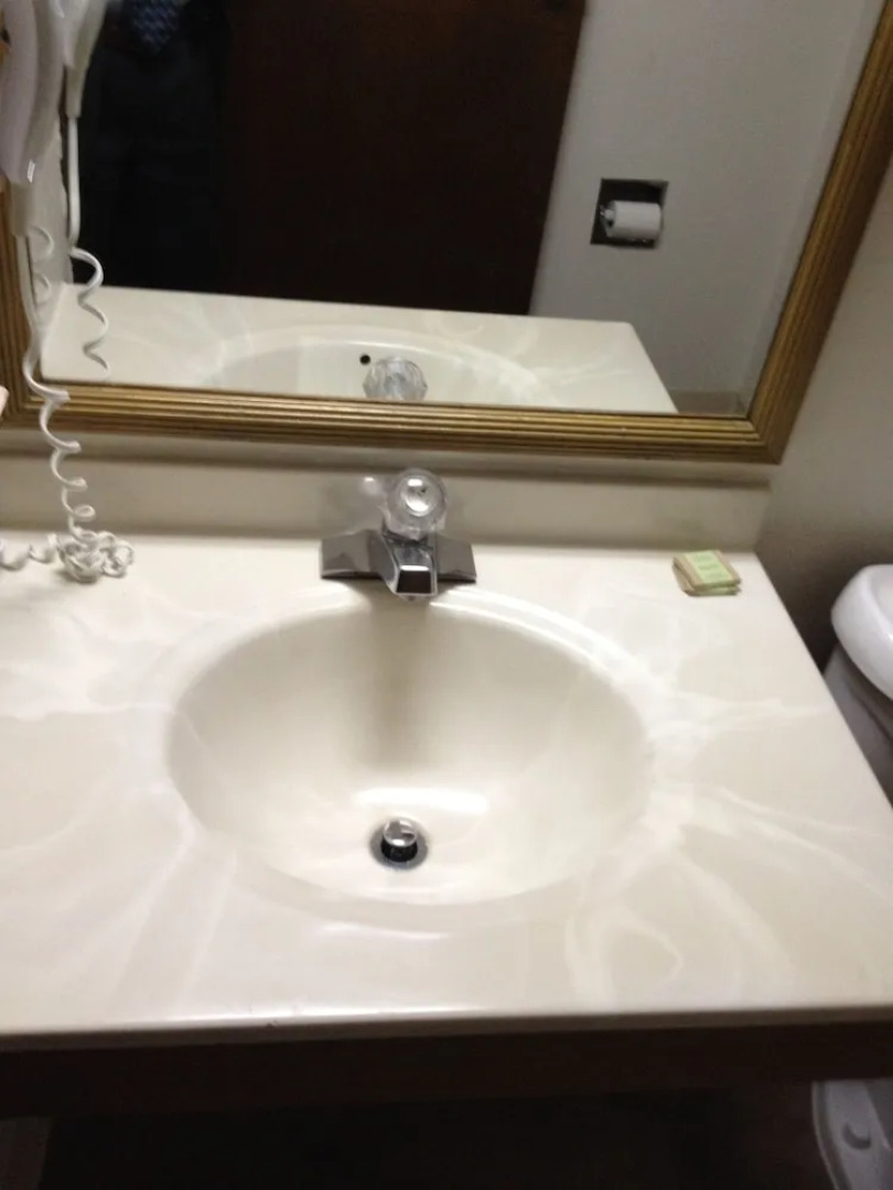 Super 8 Hartford/windsor