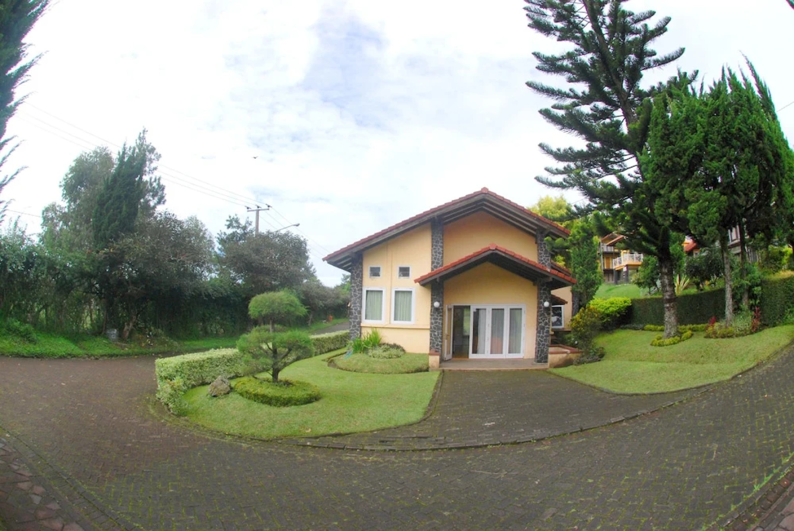 Villa ChavaMinerva Istana Bunga-Lembang