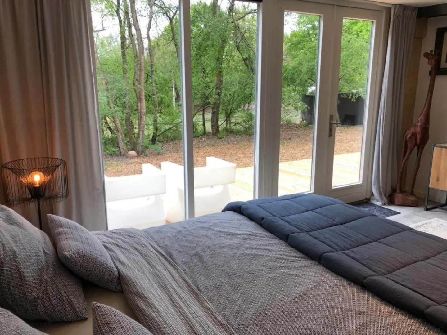 Stijlvolle bungalow nabij prachtige zwempoel