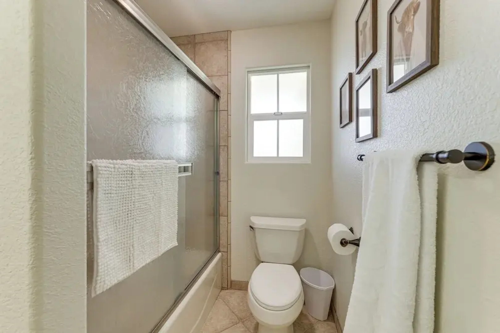 Walk Downtown: Remodeled Home in Murphys w/ Yard!