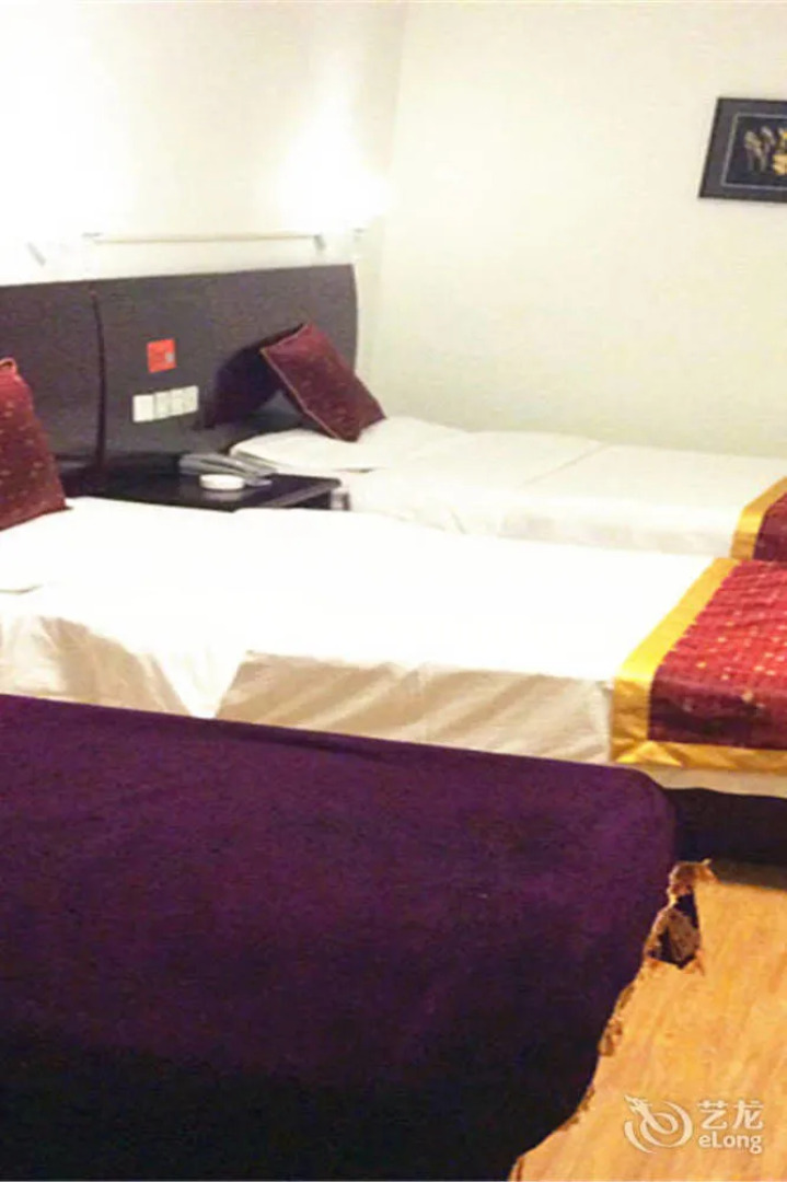 Xinyang Tianyi Express Hotel