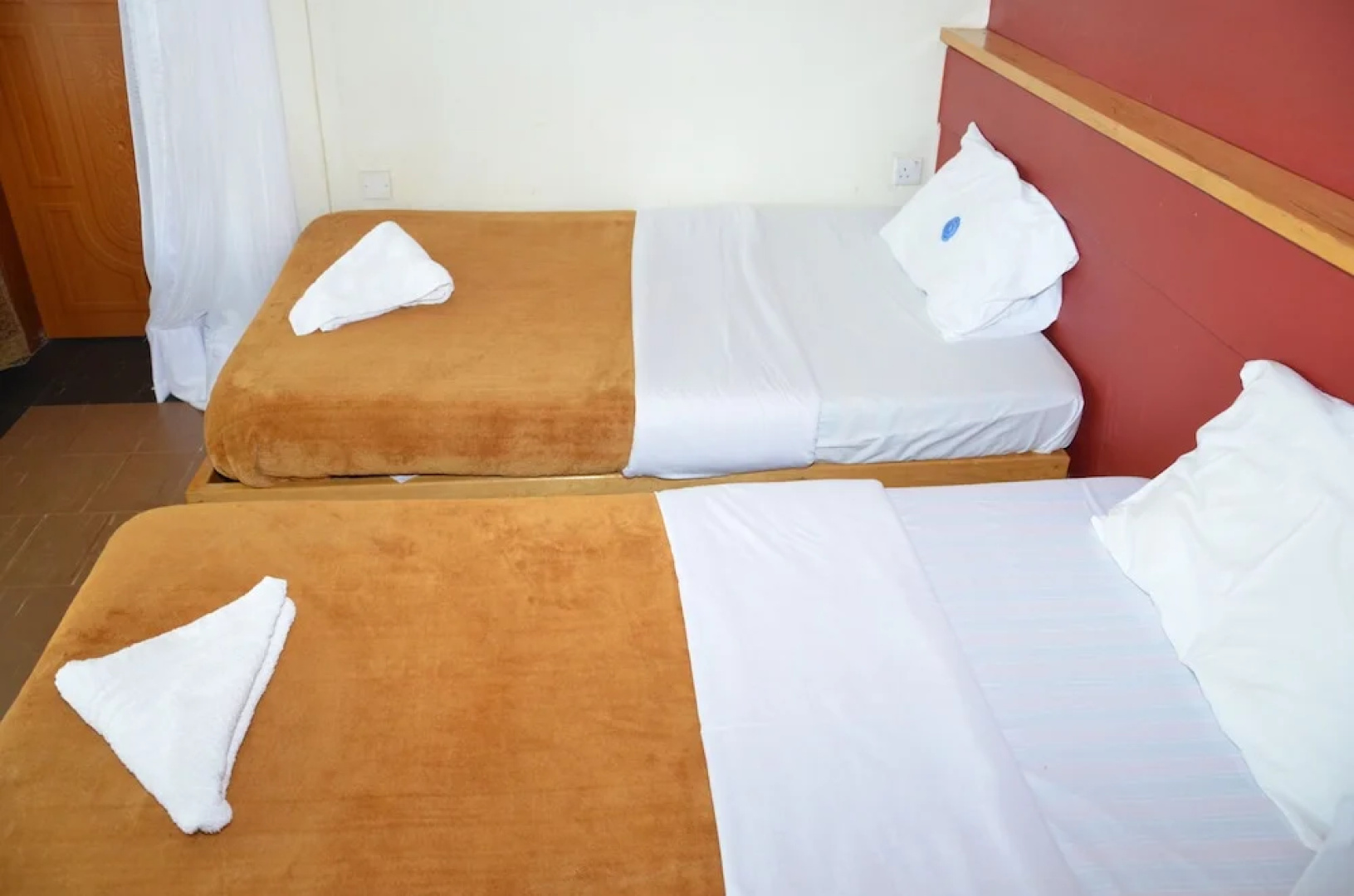 Ssese Islands Beach Hotel - Hostel