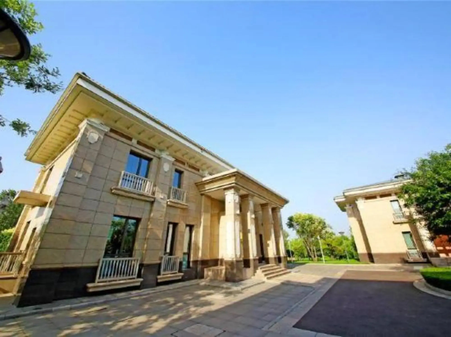 Yunhai Jianguo Hotel