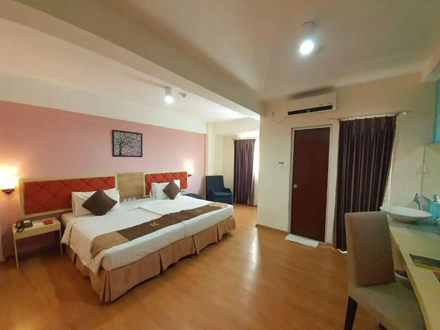 Gunawangsa Manyar Hotel Surabaya