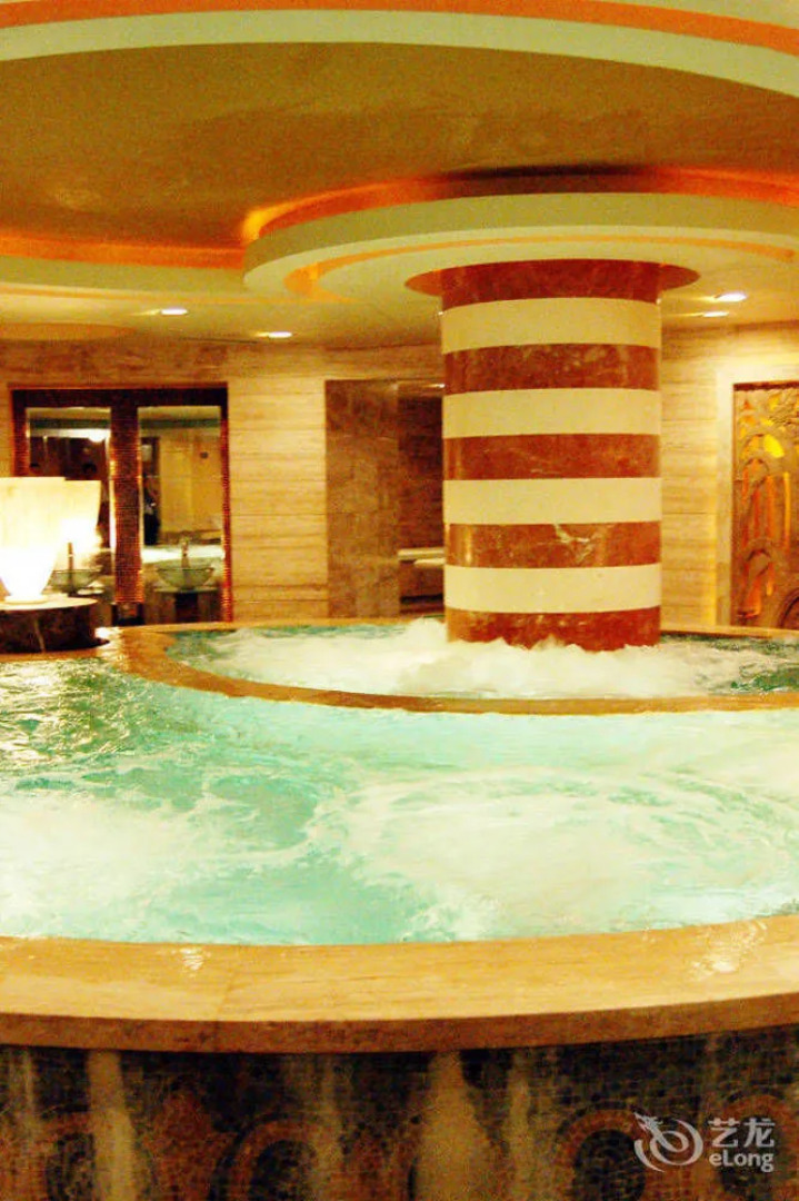 Yichang Guobin Garden Hotel