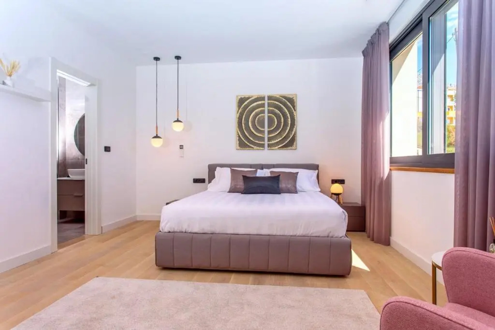 Luxury VILLA CECILIA with 4 en-suite bedrooms located 250m from the beach in Podstrana, max 8 people