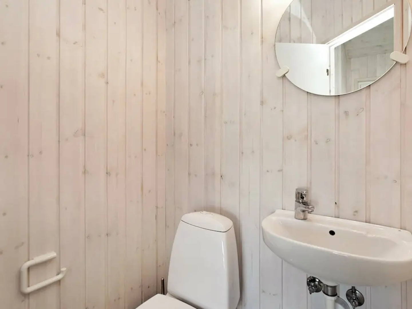 Cozy Holiday Home in Henne Jutland With Indoor Whirlpool