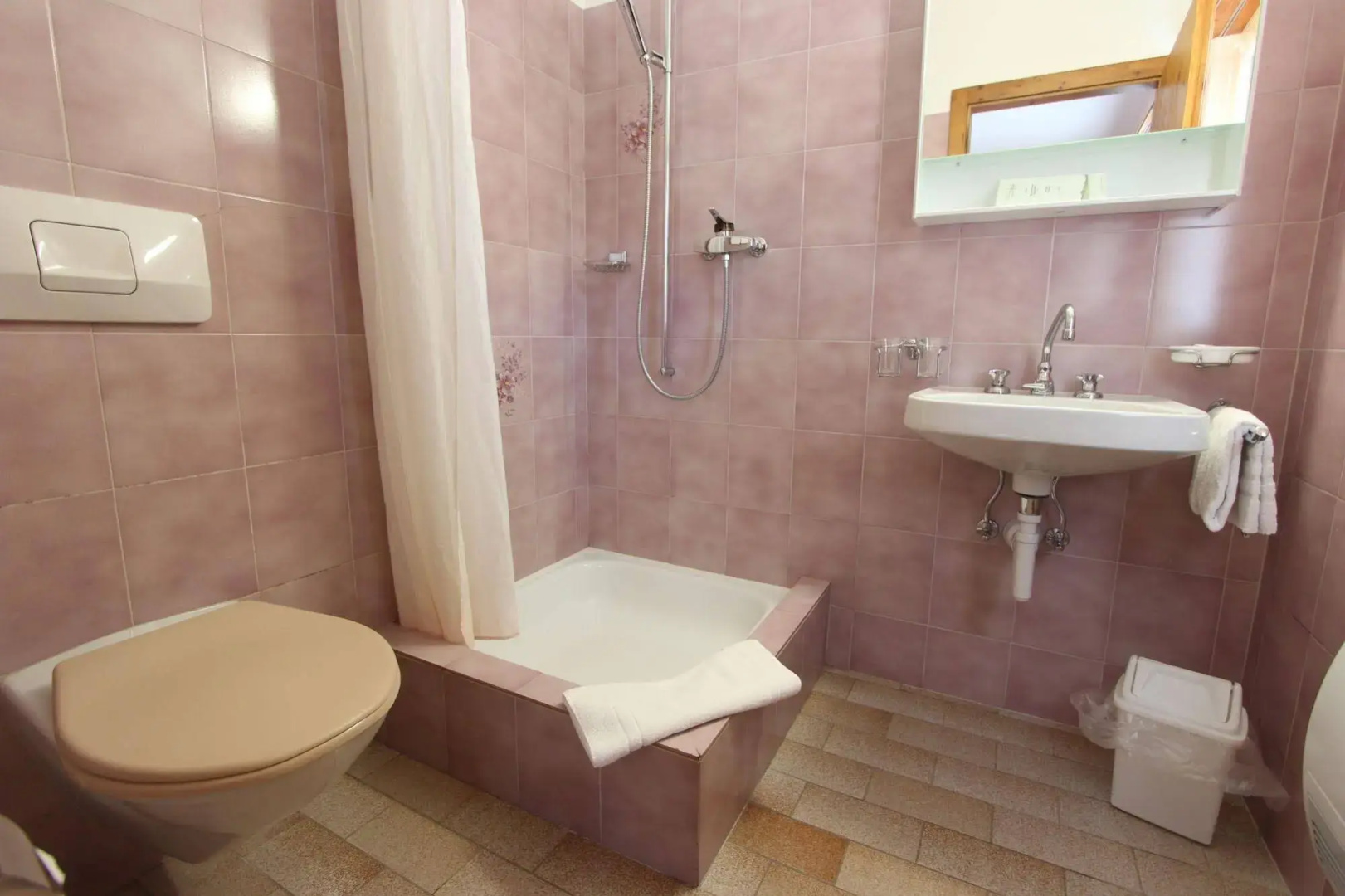 Hotel Al Rom