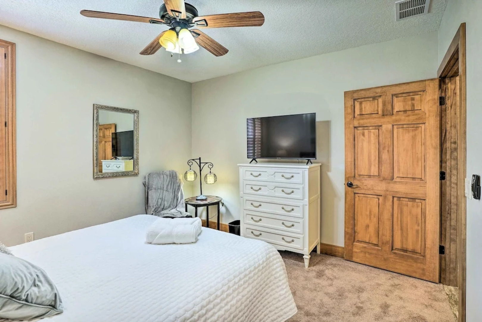 Cozy Valrico Home w/ Grill ~ 14 Mi to Tampa!