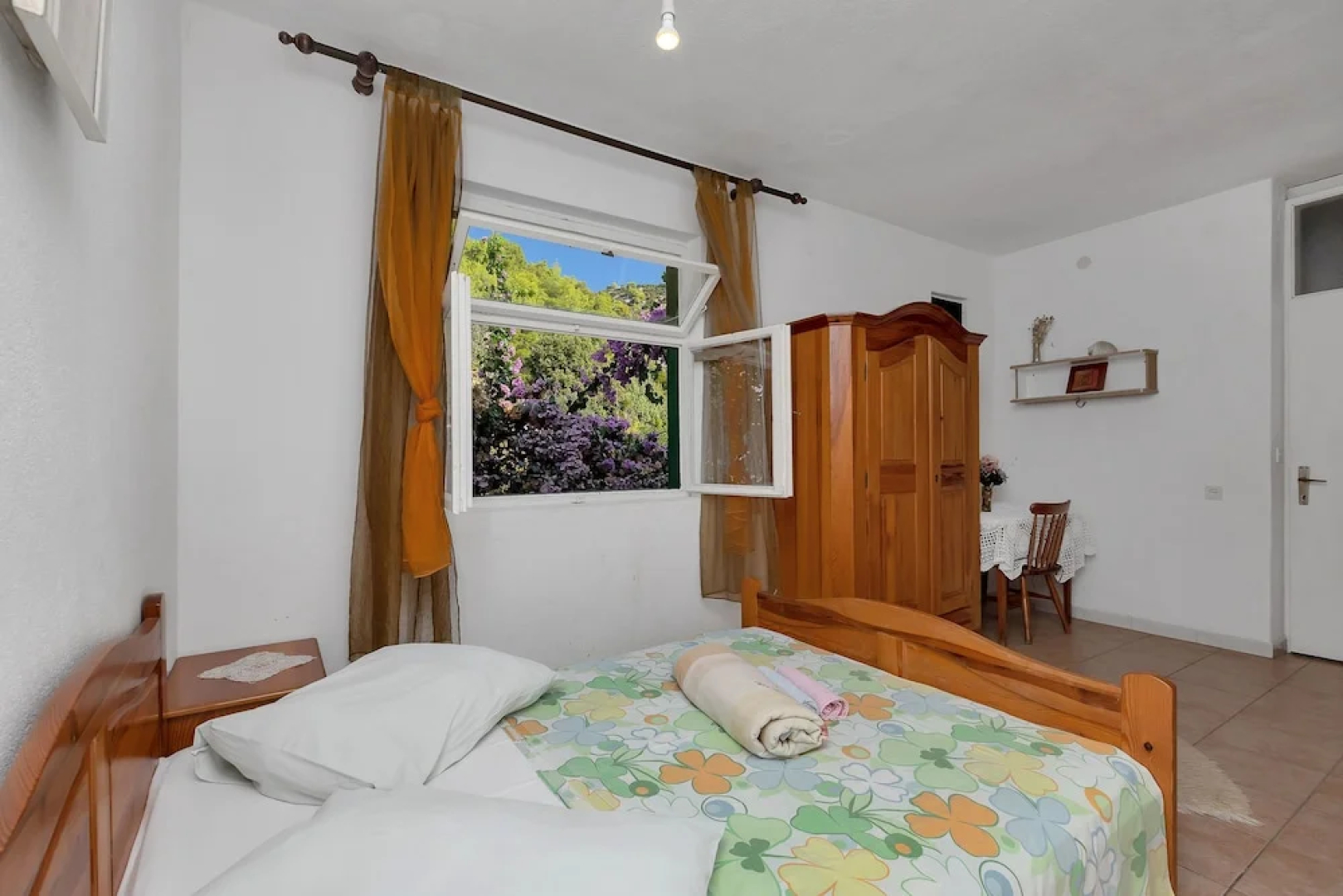 Apartments Robinzon Milivoj