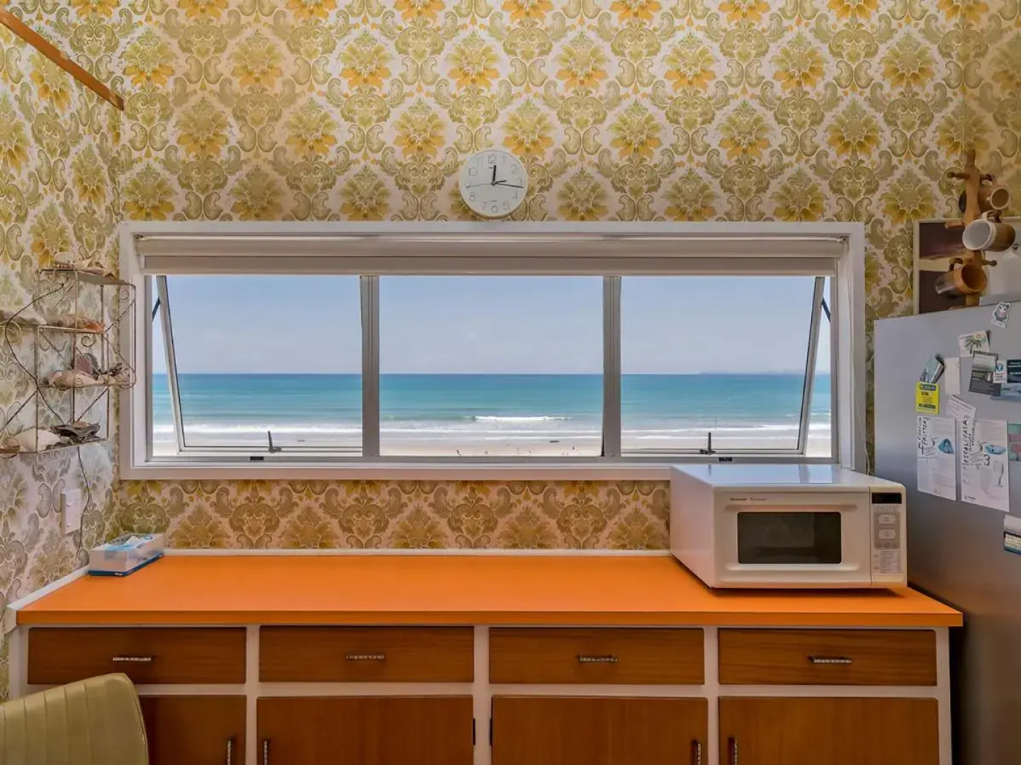 Beachfront Hideaway - Matarangi Holiday Home