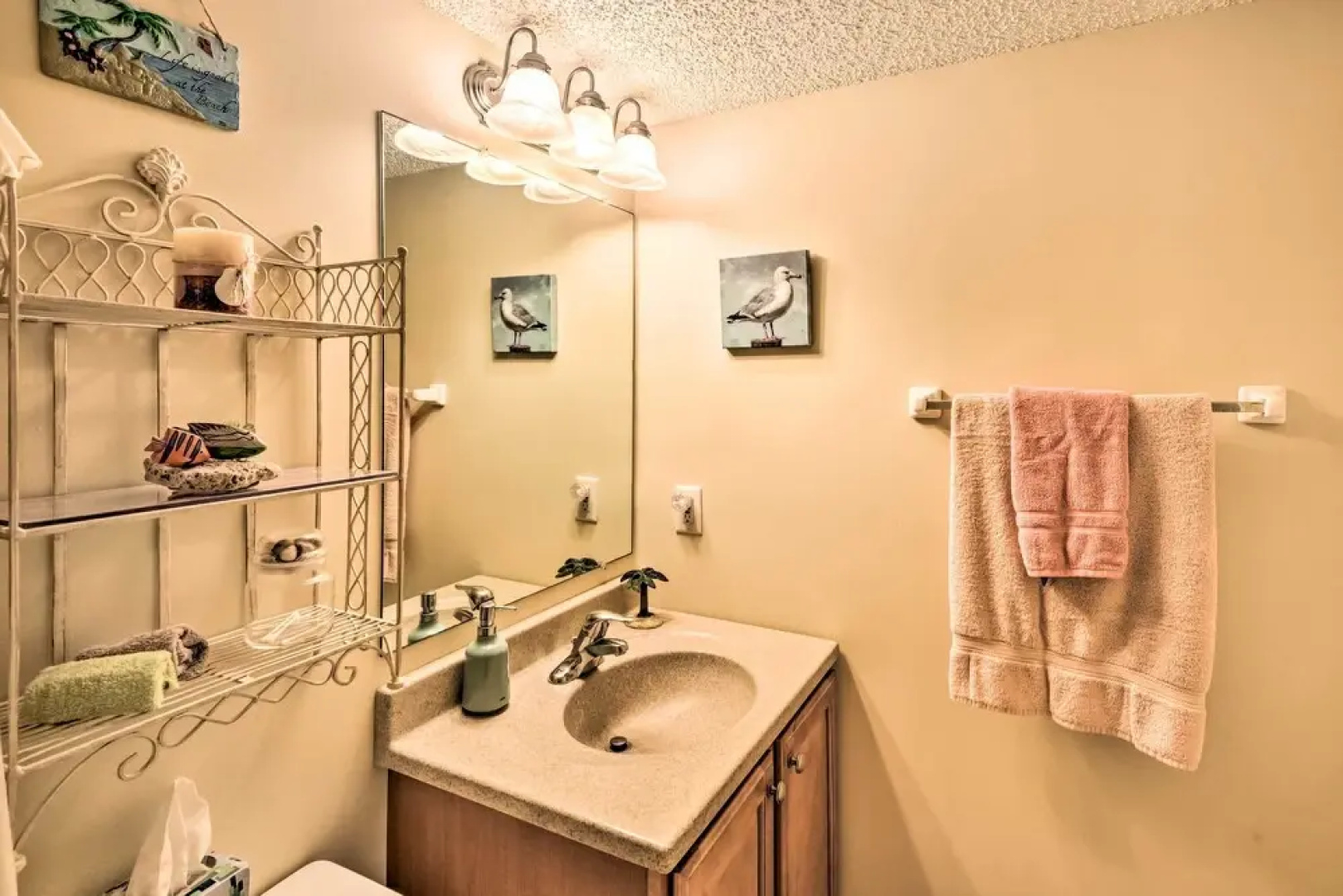 Ormond Beach Condo w/ Balcony & Views