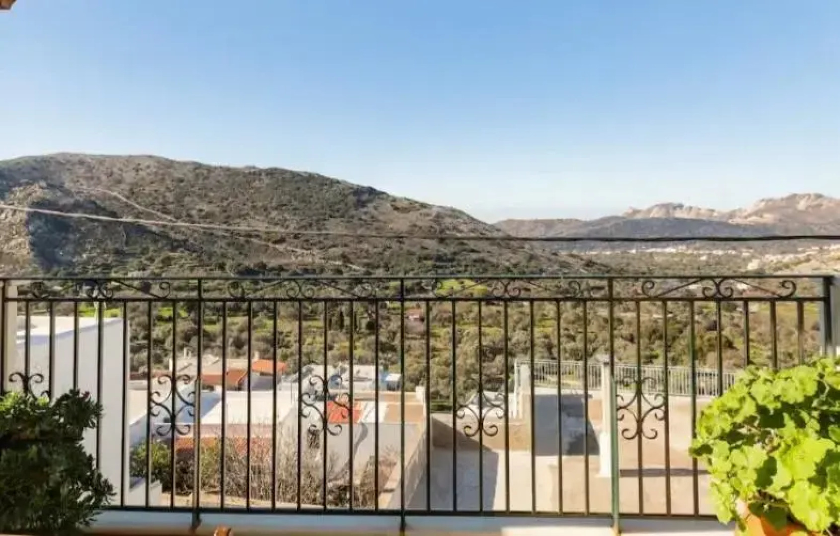 Central, fully equipped, 2 bedrooms, great view, wifi