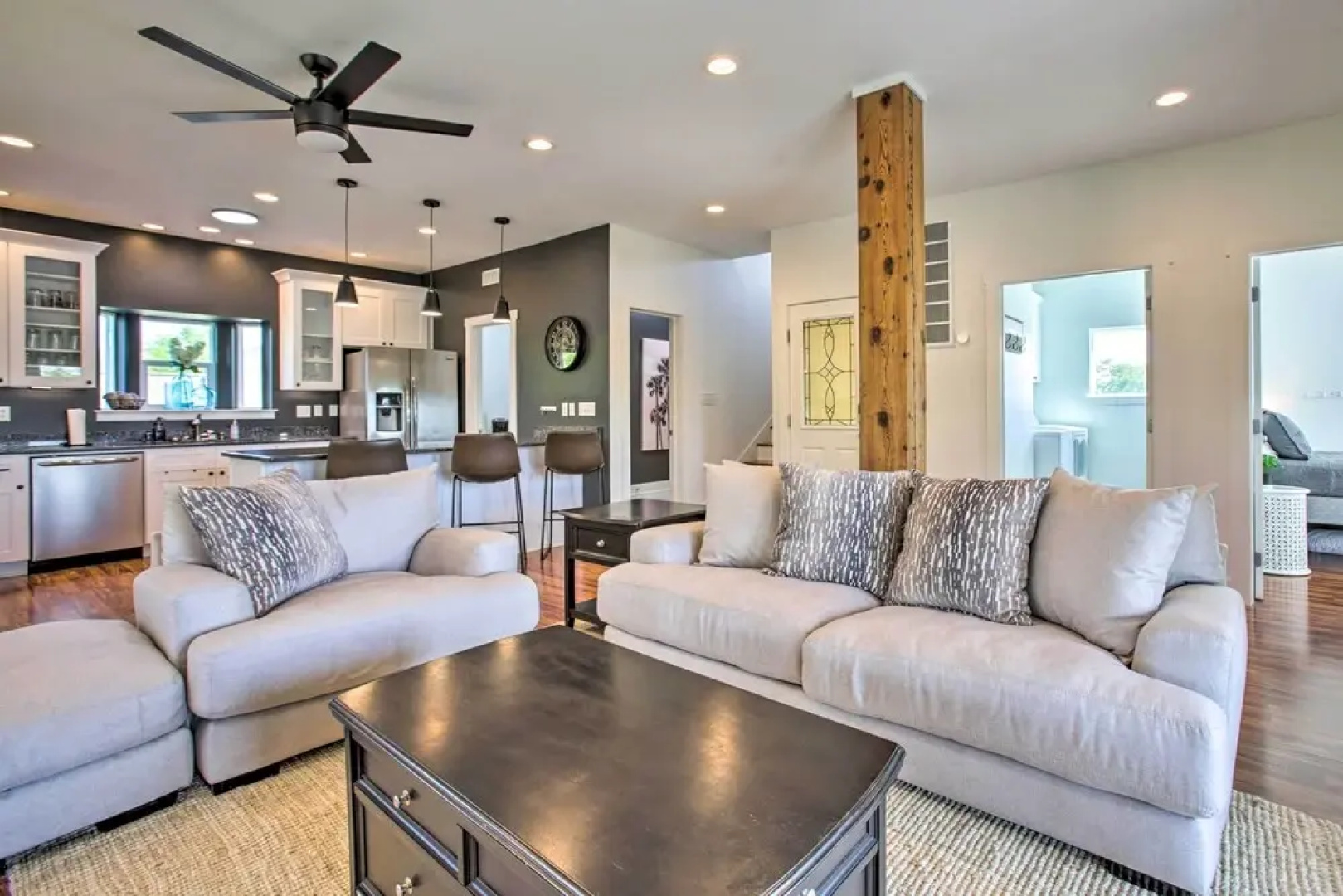 Waveland Abode w/ Patio, Walk to Beach!