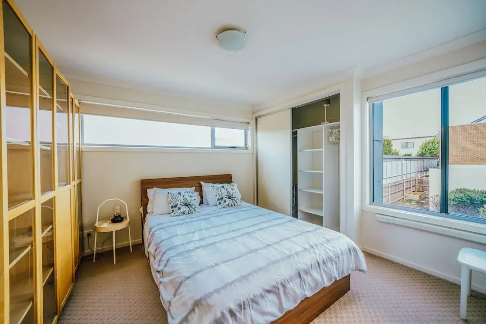 Cheerful 3-bedroom home free parking