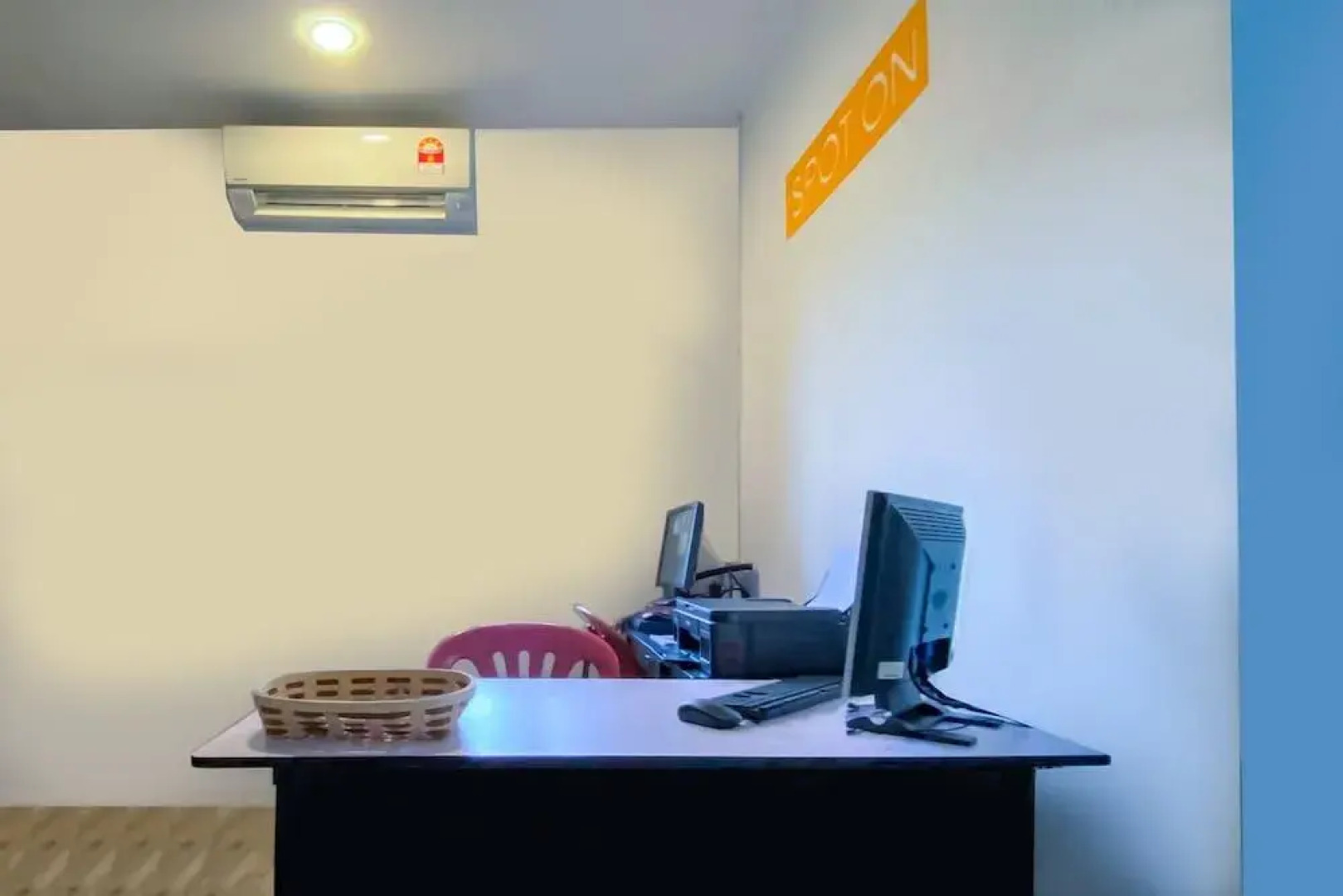 Spot On 90123 Rainbow Guest House