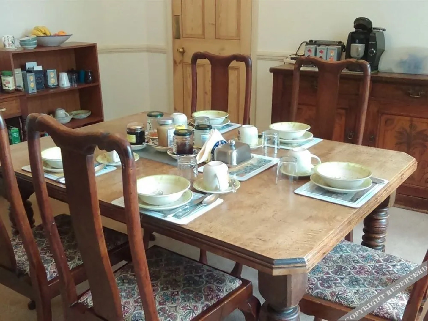 Meadsbank Bed  Breakfast