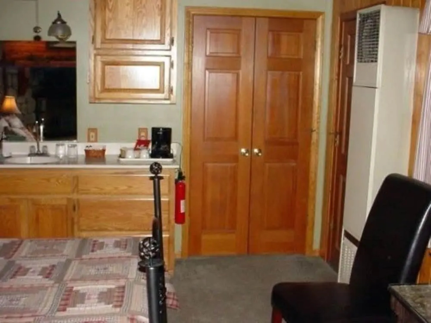 Eagles Nest B&B and Cottage Suites